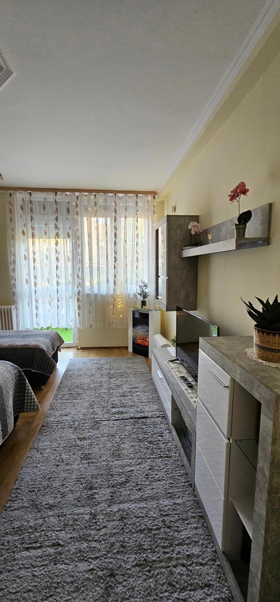 Anna Gyoengye Apartman Debrecín Exteriér fotografie